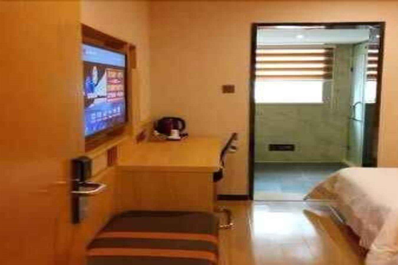 7Days Premium Chongqin Jiangbei International Airport Hub Station Hotel Chongqing Exterior photo